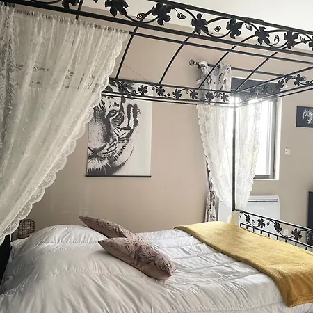 Le Jungle Escapade Romantique Balneo Tout Confort Terrasse Pres De Bayeux Appartement