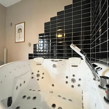 Le Jungle Escapade Romantique Balneo Tout Confort Terrasse Pres De Bayeux Appartement *